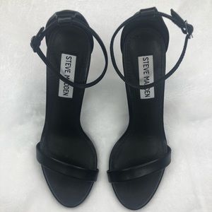 Steve Madden  Heel